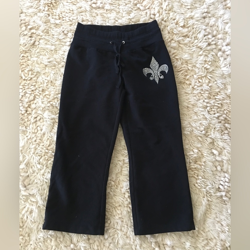 Black capri sweat pants, size small, Romeo & Juliet Couture